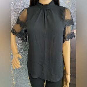 ‼️CLEARANCE Item‼️ | Black Lace Sleeve Blouse
